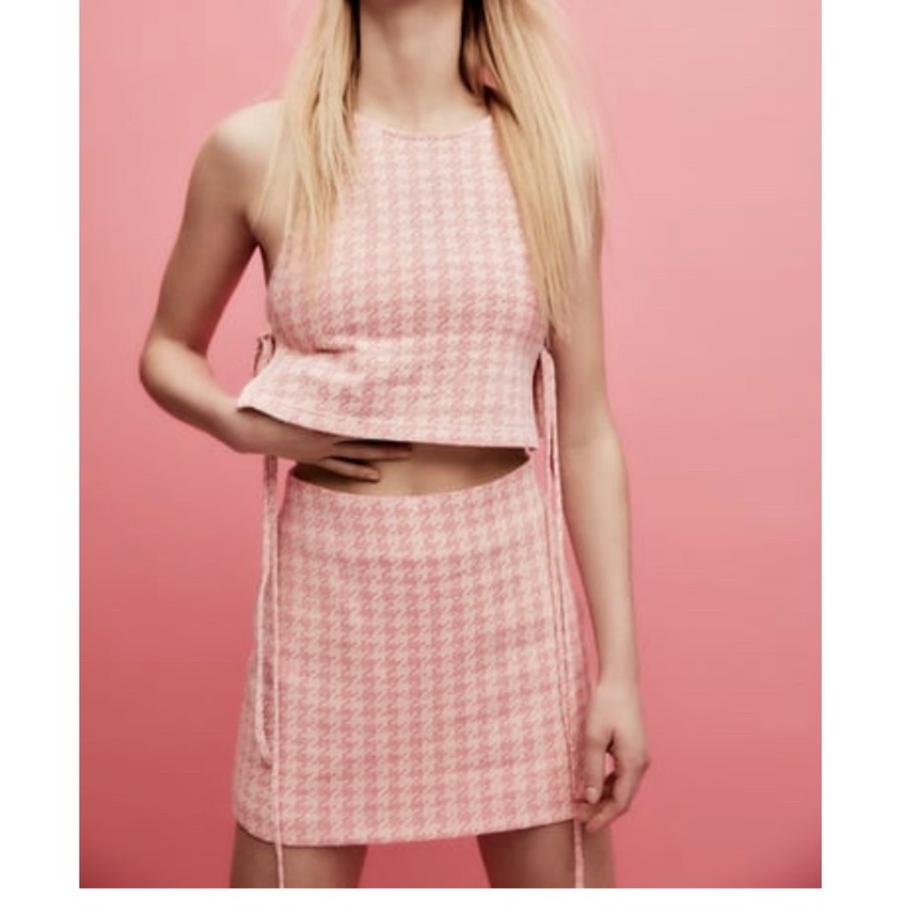 Zara Strawberry houndstooth skort set